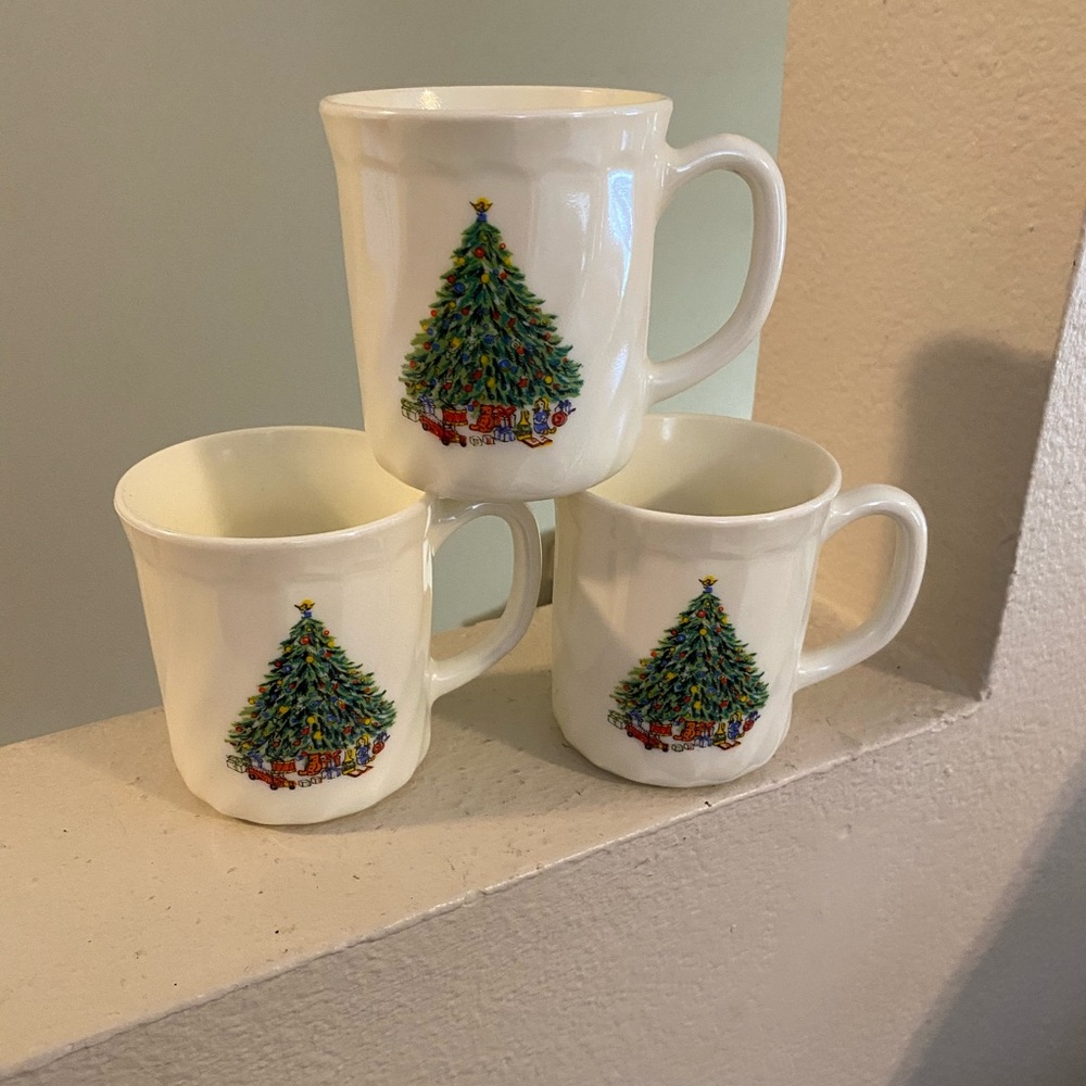 Salam. White Porcelain Christmas Tree/Wreath Mugs - Set of 3. Never Used. France